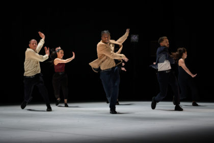 Compagnie : DyptikDirection artistique et chorégraphie : Souhail Marchiche et Mehdi MeghariInterprétation : Evan Greenaway, Yohann Daher, Hakim Abdou Mlanao, Konh-Ming Xiong, Silvia Ad-diego Mobilio, Émilie Tarpin-Lyonnet, Carla MunierCréation musicale : Patrick De OliveiraCréation lumière : Richard GratasCostumes : Hélène BeharProduction : Compagnie Dyptik, Maison de la Danse de Lyon,CCN de Créteil/Cie Käfig, CCN de la Rochelle/Cie Accrorap, Opéra de St-Étienne, IADU la Villette (Fondation de France – Parc de La Villette), Groupe des 20 (Auvergne – Rhône-Alpes) : Centre Culturel de La Ricamarie, Théâtre du Parc (Andrézieux-Bouthéon), L’Heure Bleue (St Martin d’Hères)